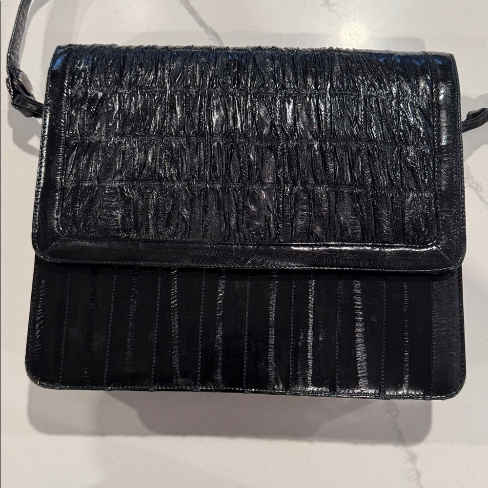 Vintage Genuine EEL SKIN
Exotic Shoulder Bag - Picture 8 of 10